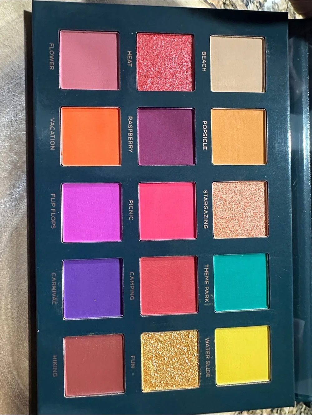 Ace Beaute Nostalgia Eyeshadow Palette